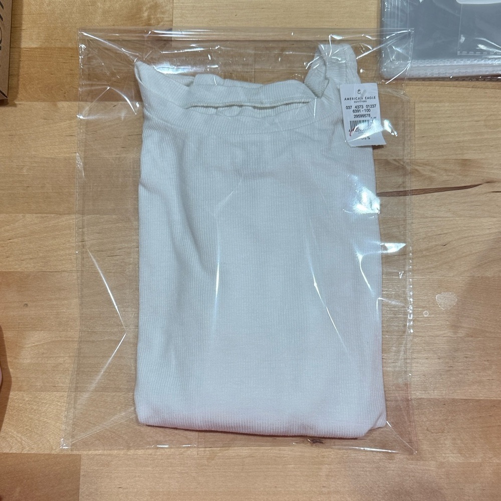 American Eagle Soft & Sexy Rib Long Sleeve Color White Size Small - Picture 5 of 5